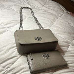 Cross body shoulder bag with matching wallet
